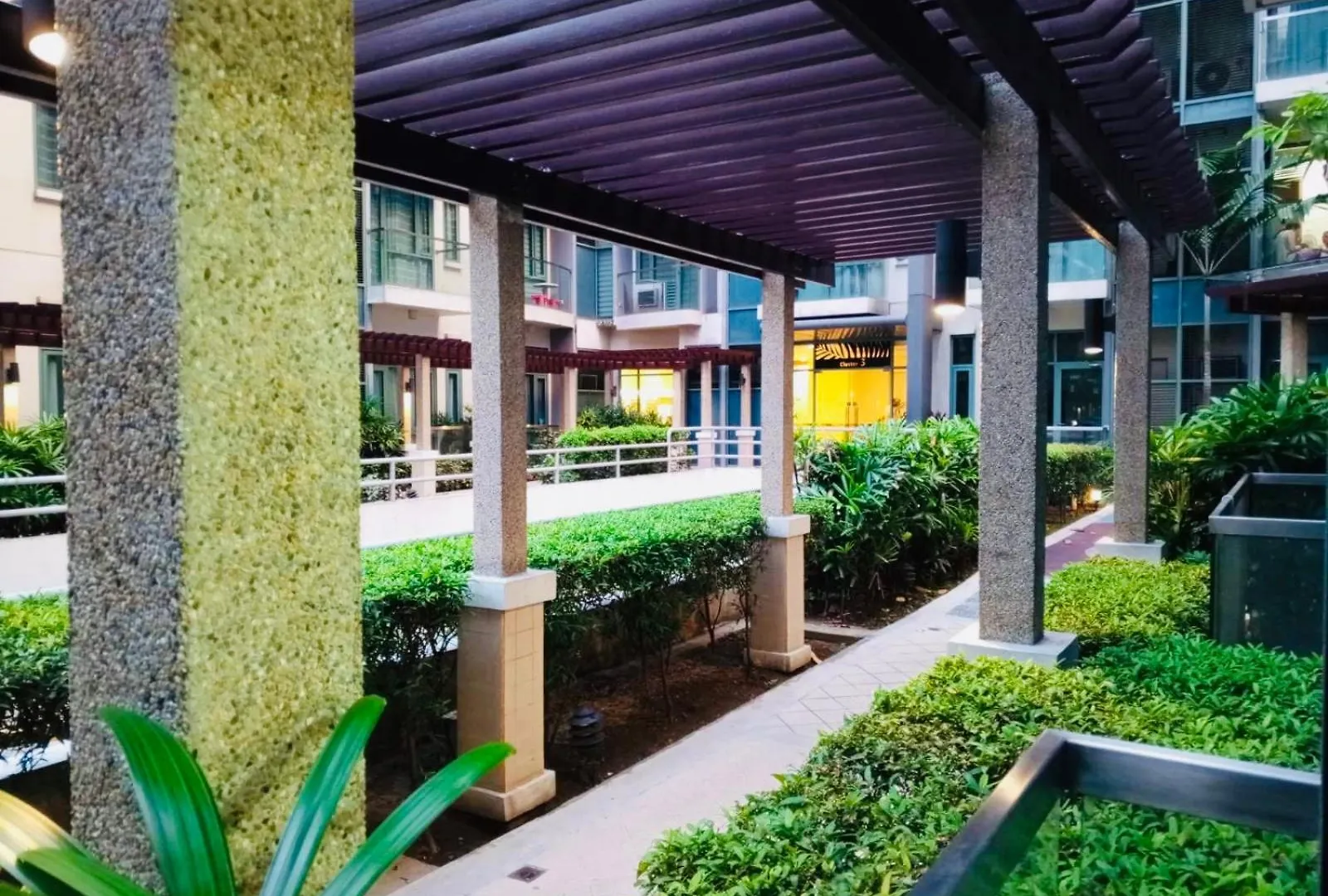 Two Palm Tree Villas Condominium - Studio 1O With Balcony - Across Terminal 3 Airport Manila 0*,  Philippines