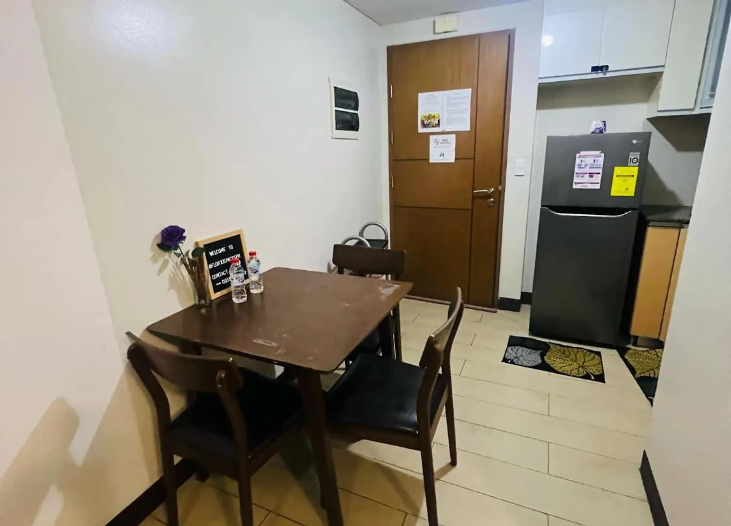 Two Palm Tree Villas Condominium - Studio 1O With Balcony - Across Terminal 3 Airport Manila Apartment